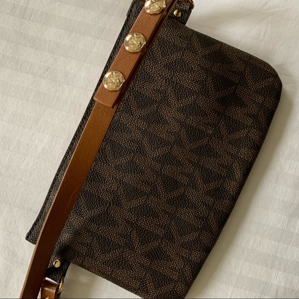 Michael Kors | belt bag - Picture 4 of 7